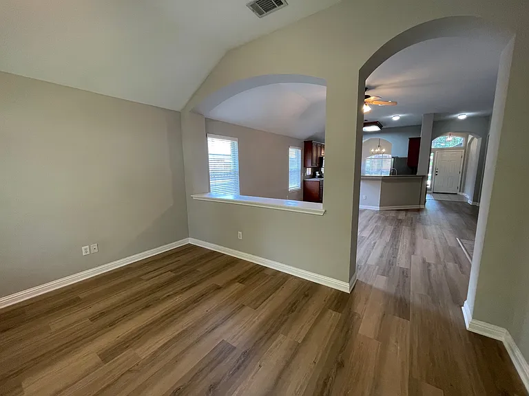 10025 Mount Rainier Dr — Photo 15