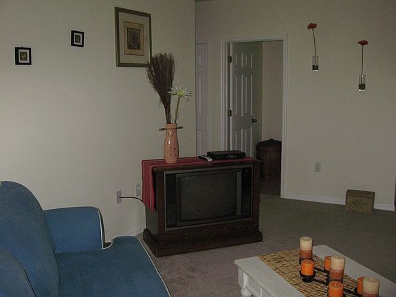 5th image of 1212 Belair St E