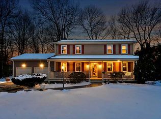 82 Vincent Way, Cranston, RI 02921