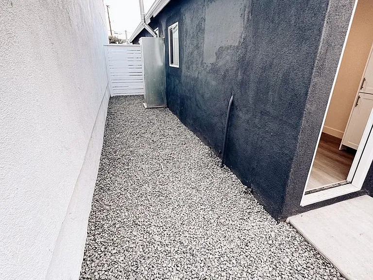 Harbor Blvd Apts. — Photo 32