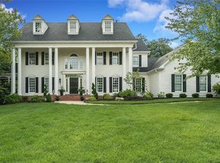 905 Kingscove Ct, Chesterfield, MO 63017