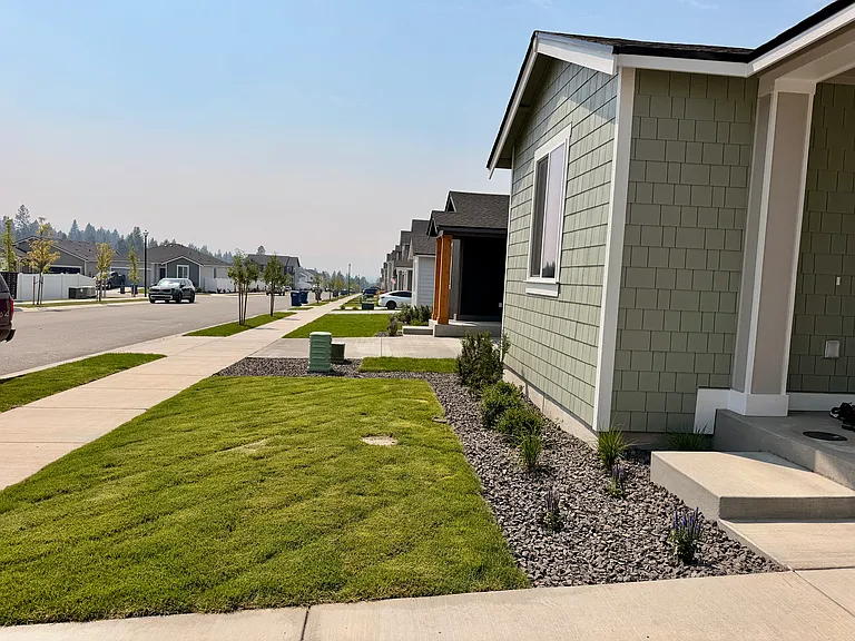 16639 E 30th Ln — Photo 3