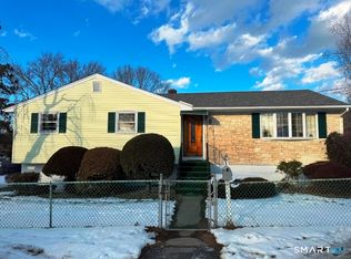 21 Blue Trail Drive, Waterbury, CT 06705