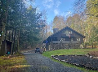 1129 Ledgedale Rd, Lake Ariel, PA 18436