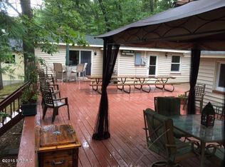 504 W Pickerel Lake Dr, Newaygo, MI 49337
