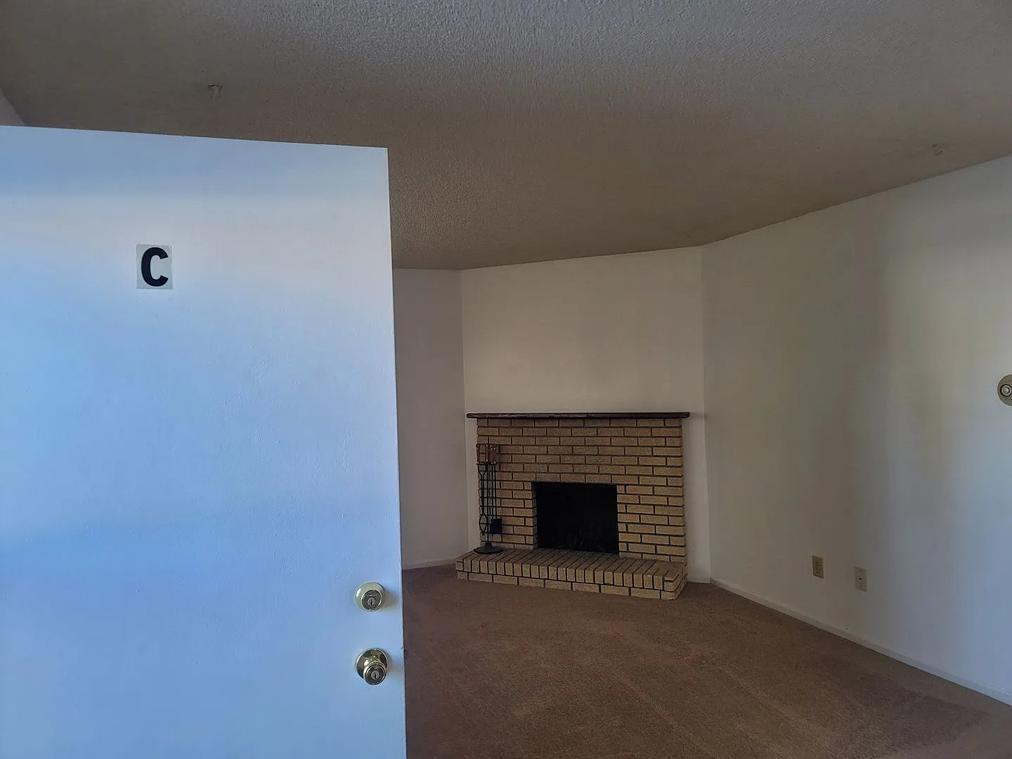 503 Shoshoni St — Photo 2