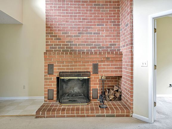 3rd image of 123 Turtle Creek Rd APT 11
