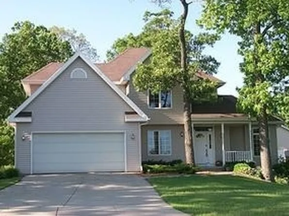 5593 Byrneland St, Fitchburg, WI 53711