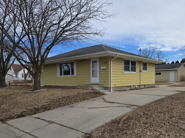 204 4th Ave SW, Stewartville, MN 55976