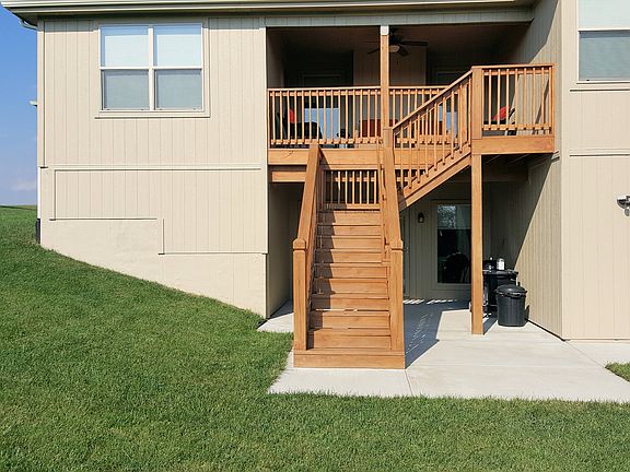 4th image of 18405 Rock Creek Dr