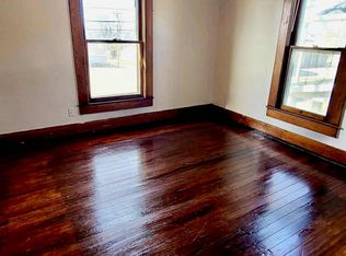 1320 L St #2E, Bedford, IN 47421