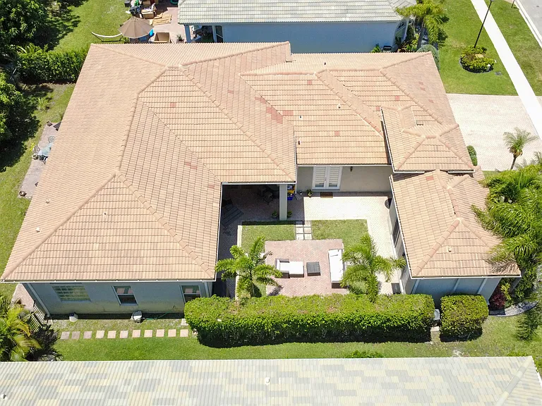 10122 Oak Meadow Ln — Photo 2