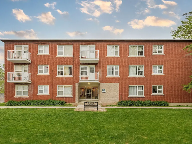 362 McArthur Ave #388-390 — Photo 9