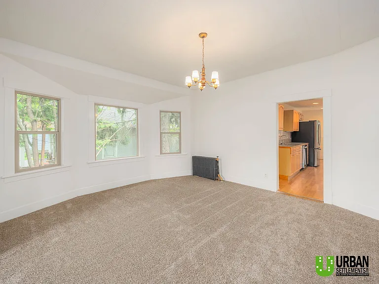 724 E Ermina Ave — Photo 23