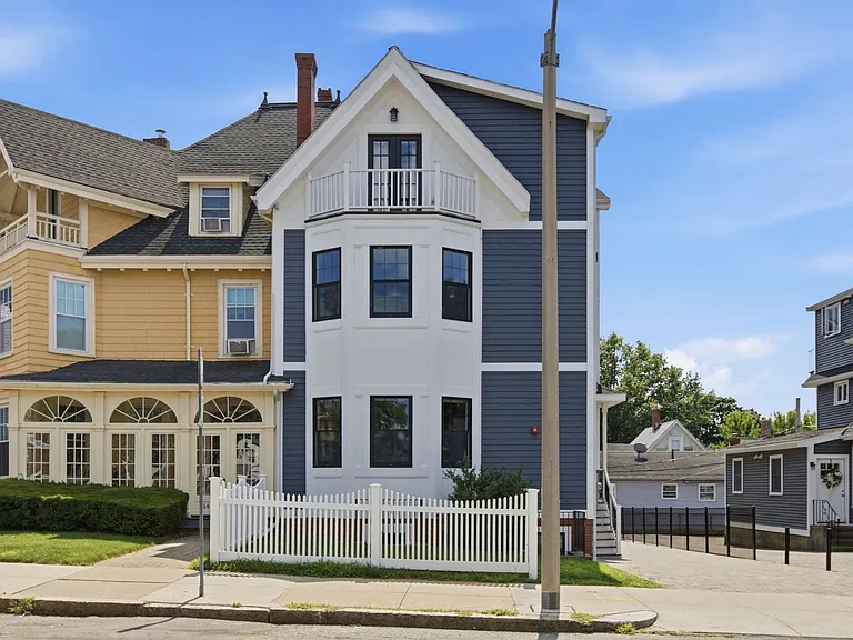 144 Highland Ave #4 — Photo 20