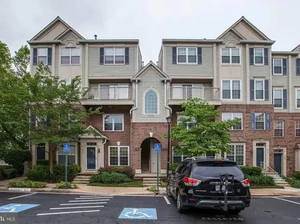 5975 Terrapin Pl #303, Alexandria, VA 22310