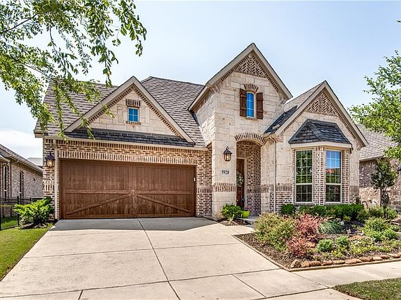 2nd image of 5928 Heron Bay Ln