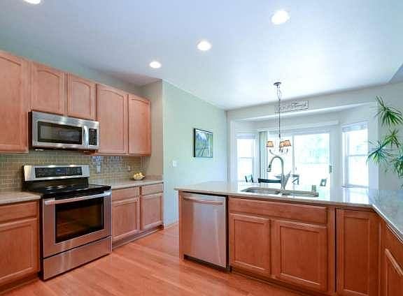4th image of 2430 Skyline Dr