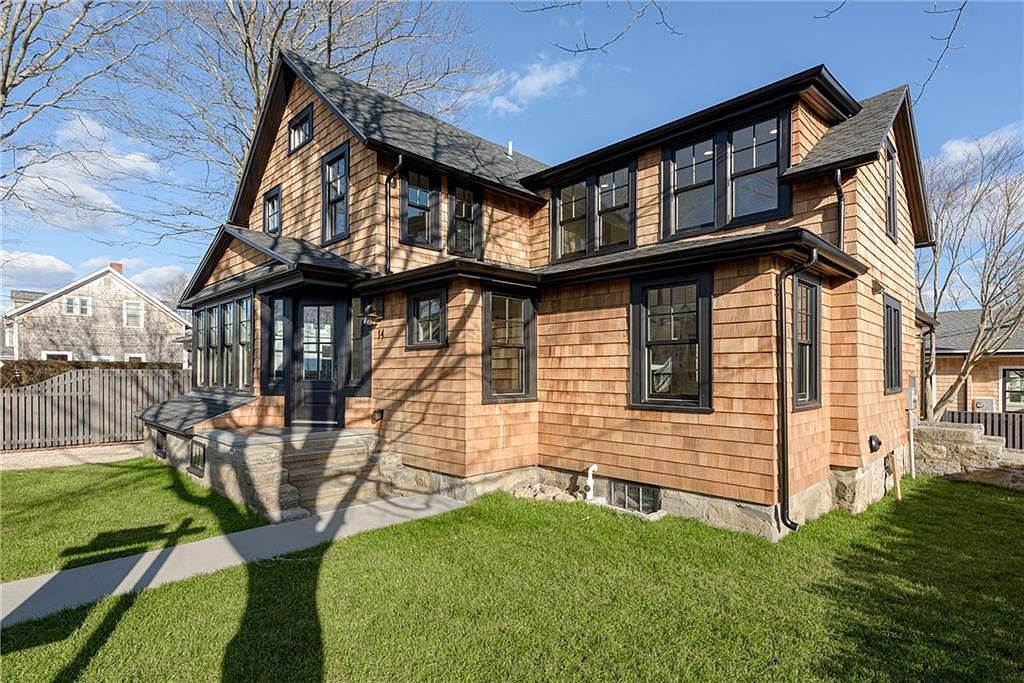 14 Robinson St A, Narragansett, RI 02882 Zillow