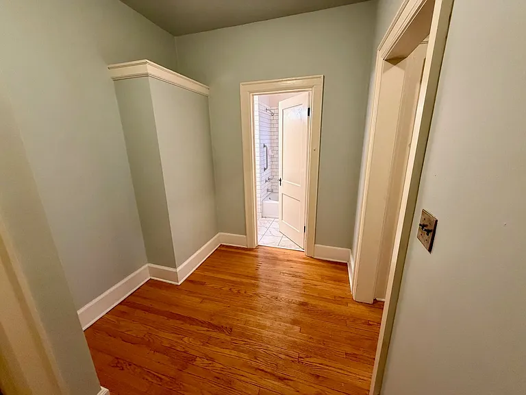 300 S Barker Ave — Photo 10