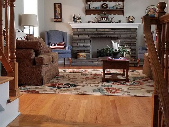 3rd image of 1 Devonshire Ln