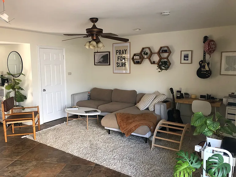 202 Avenida Monterey #B — Photo 2