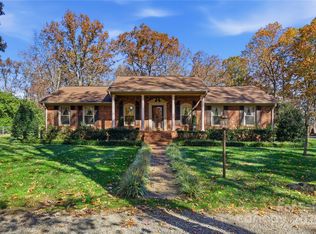 1704 Charles Raper Jonas Hwy, Mount Holly, NC 28120