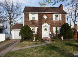 447 S Prospect Ave, Bergenfield, NJ 07621