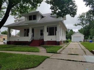 213 S Hiawatha Ave, Pipestone, MN 56164