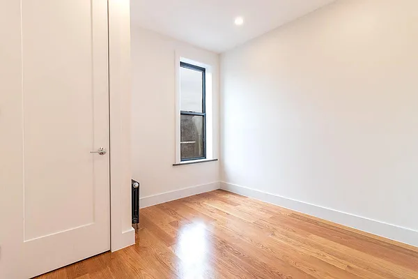 Rented by Empire City Real Estate LLC | media 17