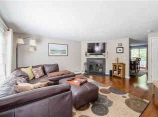 3 Eagle Run #B, East Greenwich, RI 02818