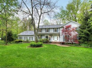 32160 Burlwood Dr, Solon, OH 44139