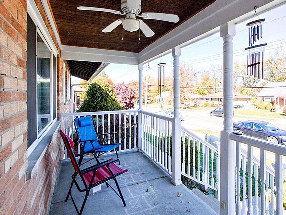 3rd image of 10559 Thornview Dr