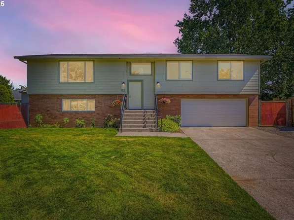 1112 NE 22nd St, Gresham, OR 97030