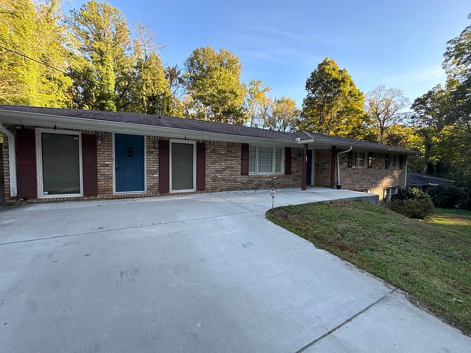 3538 Rogers Dr