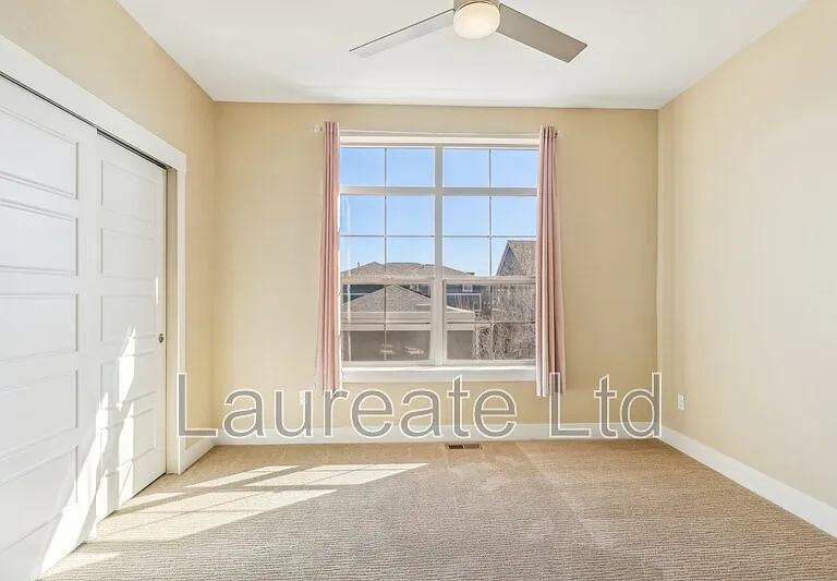 5438 Valentia St — Photo 16