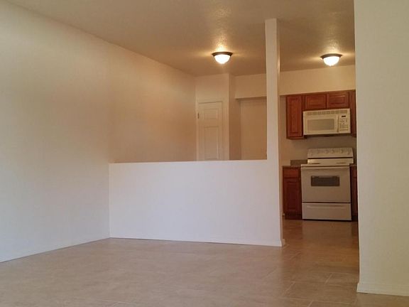 dobson rd 3, Living to Kitchen 2