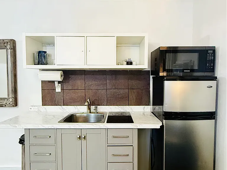 419 NW 41st St #3 — Photo 4