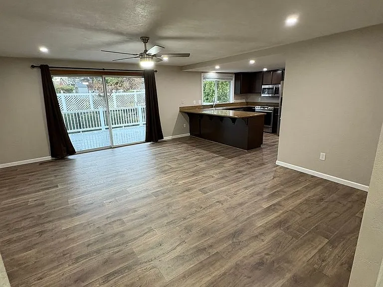 3079 Sycamore Way — Photo 5