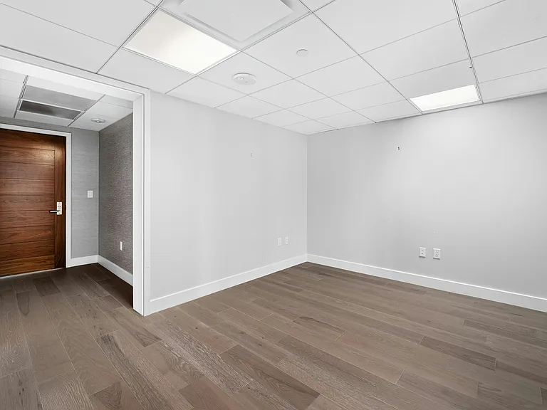 200 Congress Ave #903 — Photo 4