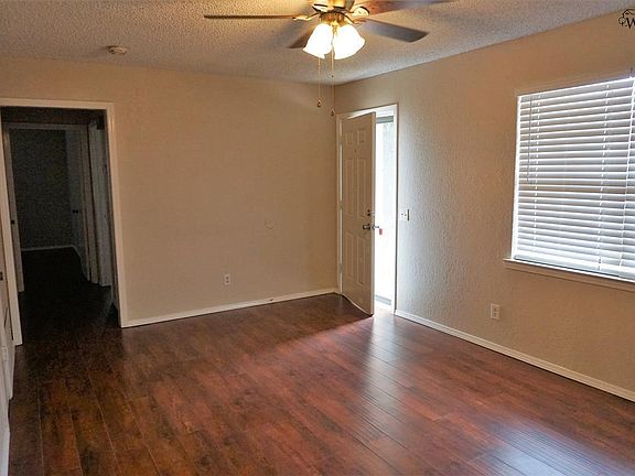 3rd image of 3002 McGaha Ave