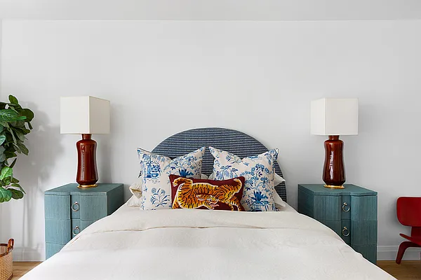 Sold by Compass | media 20