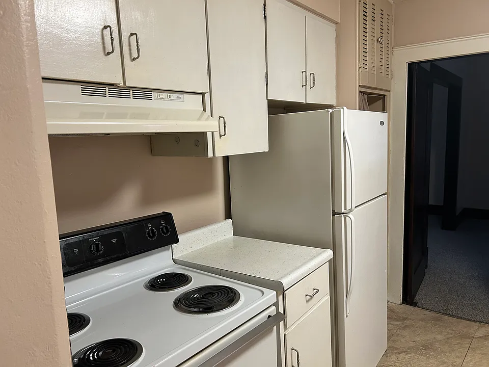 608 Depot St #2