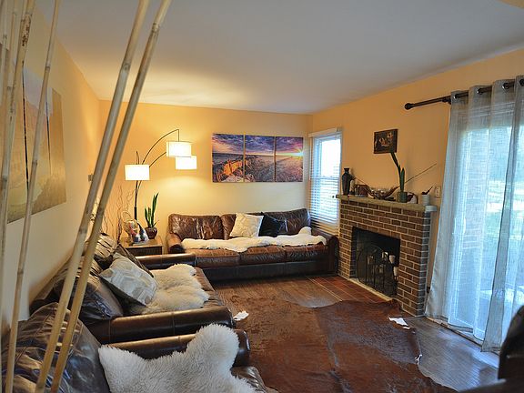 2nd image of 2685 College Hill Cir #0