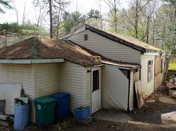 24 Harnden Rd, Billerica, MA 01821