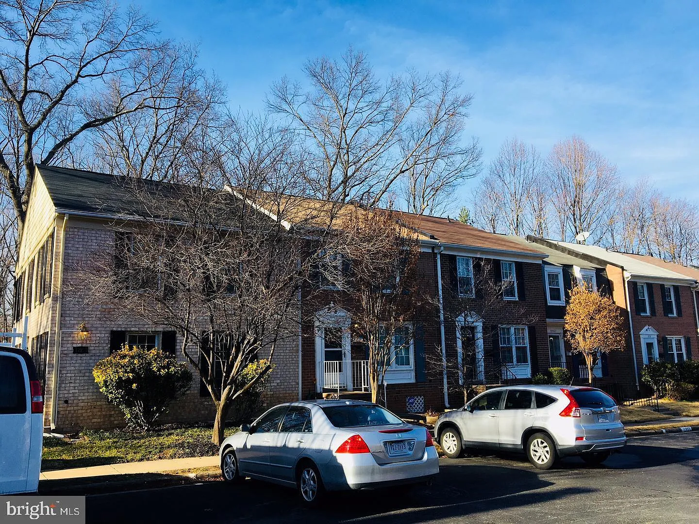 4 bed, 2.5 bath, 2376 sqft, $3,050 — Photo 3