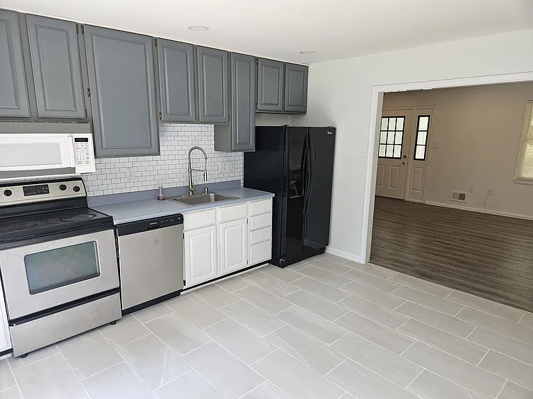 11905 Appling Valley Rd — Photo 2