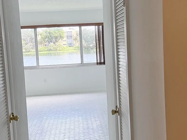 879 NE 195th St #227 — Photo 25
