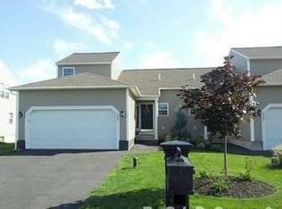 5089 Minuteman Ln, Liverpool, NY 13088