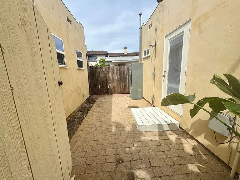 Available Now! Charming 1bd/1ba North Park Bungalow! $1,975/Mo! — Photo 12